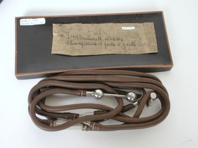 Veuillez patienter...