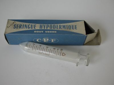 Veuillez patienter...