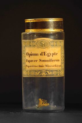 1997 2.517 Objet Bocal d'Opium d'Egypte Droguier Menier